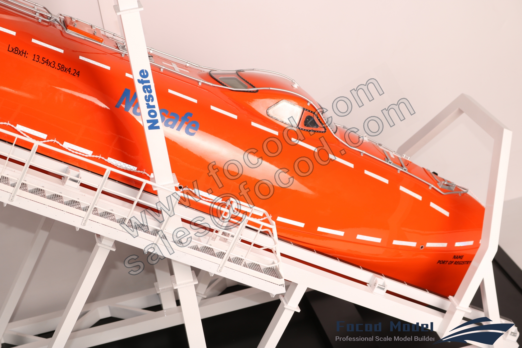 customized model of Free Fall Liftboat with davit